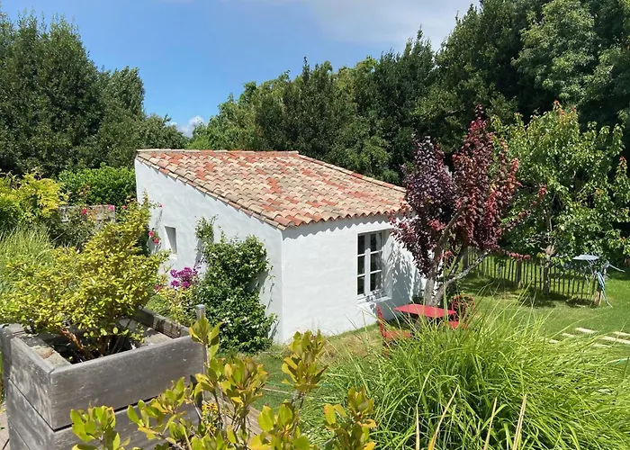 Sumptuous House With Pool *