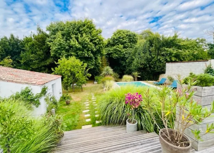 Ferienhaus Sumptuous House With Pool La Rochelle (Charente-Maritime)